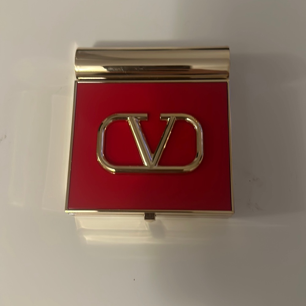 Valentino beauty blush